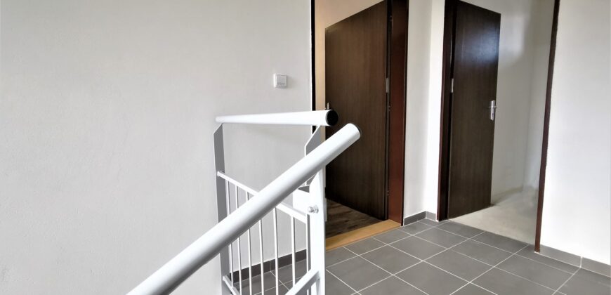 PRONAJATO – Pronájem bytu 4+kk 82 m² Vochov, okres Plzeň-sever