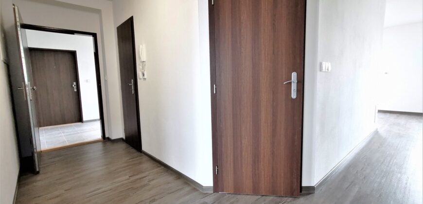 PRONAJATO – Pronájem bytu 4+kk 82 m² Vochov, okres Plzeň-sever