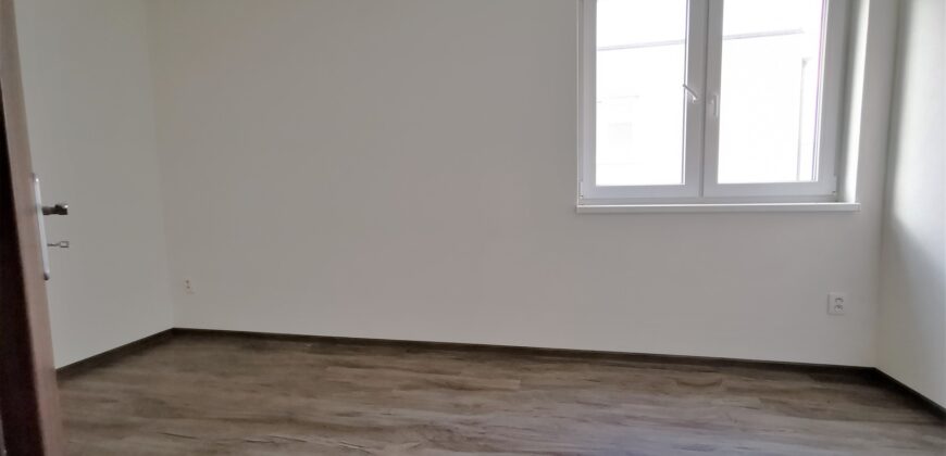 PRONAJATO – Pronájem bytu 4+kk 82 m² Vochov, okres Plzeň-sever