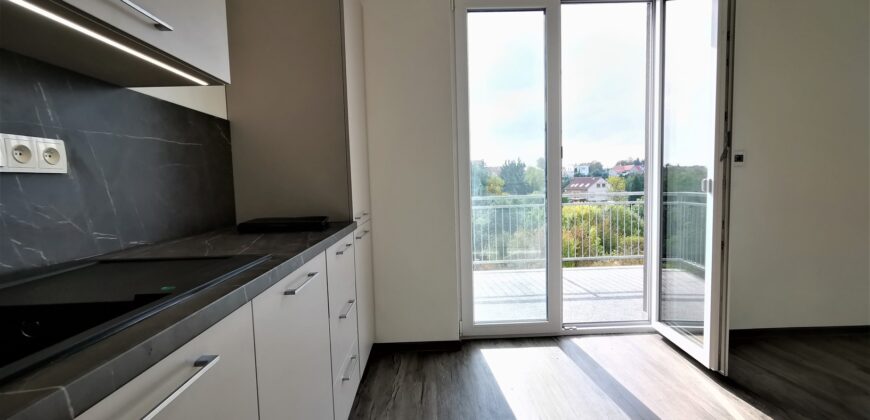 PRONAJATO – Pronájem bytu 4+kk 82 m² Vochov, okres Plzeň-sever