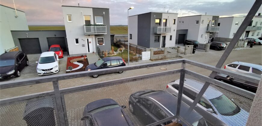 PRONAJATO-Pronájem bytu 4+kk 81 m² Vochov, okres Plzeň-sever