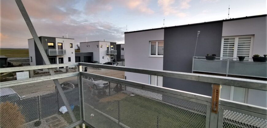 PRONAJATO-Pronájem bytu 4+kk 81 m² Vochov, okres Plzeň-sever