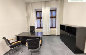 Pronájem kanceláře 45 m² Na Roudné, Plzeň – Severní Předměstí 13 000 Kč/měsíc (289 Kč/m²)